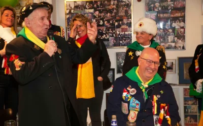Burgemeester Jack Mikkers benoemd tot Dassendrager van de Kikvorschen